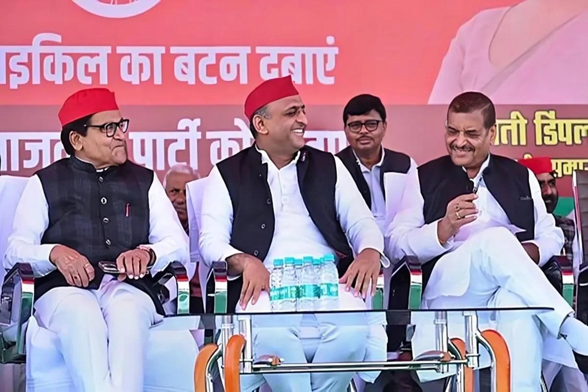 UP Politics: राज्यसभा से 2027 तक अखिलेश की रणनीति, डिंपल की बढ़ती भूमिका और शिवपाल से बदलते रिश्ते
