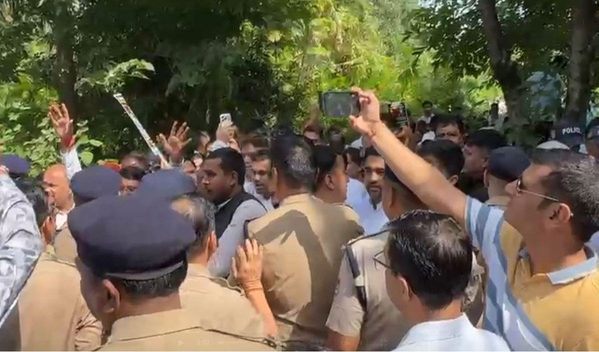 Ganesh Godiyal के नेतृत्व में Congress का वनंतरा Resort मार्च, यमकेश्वर में पुलिस ने रोका