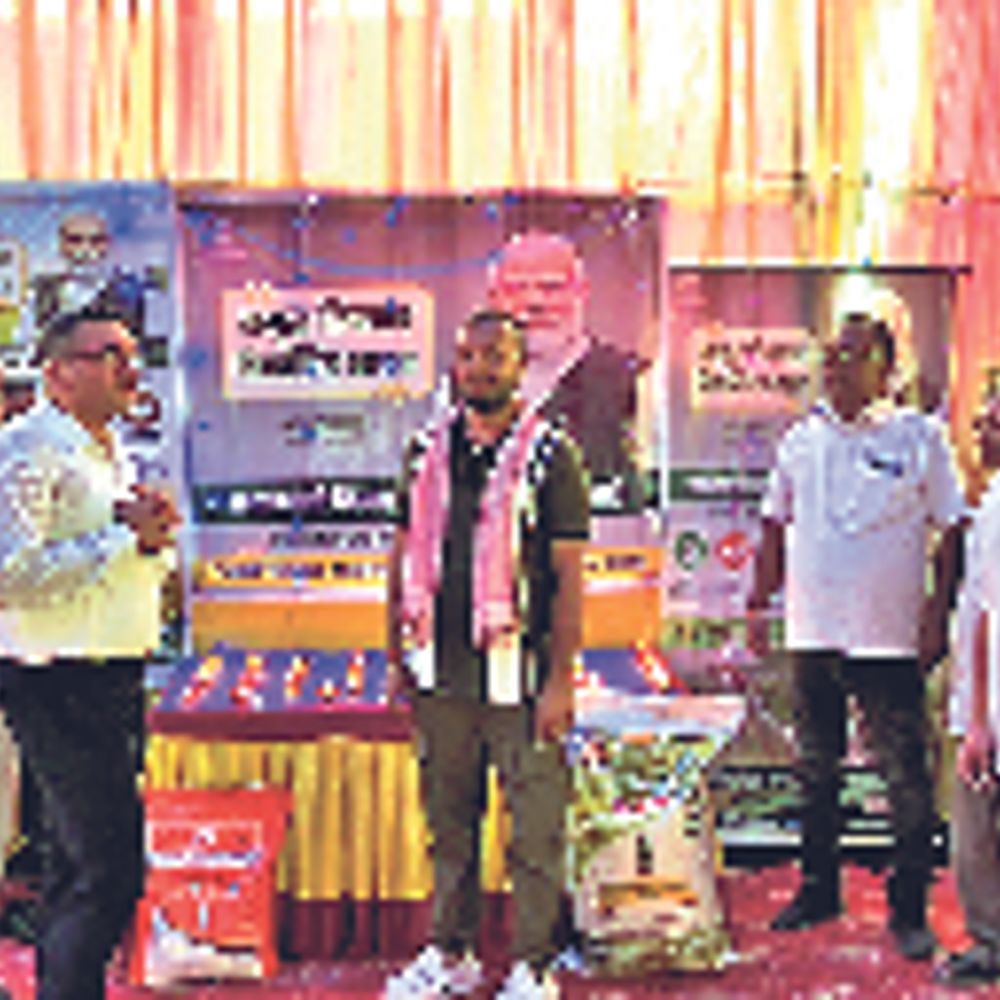 किसानों के बीच मनाया गया पीएम का जन्मदिन , मिट्टी जांच और संतुलित उर्वरक की दी जानकारी