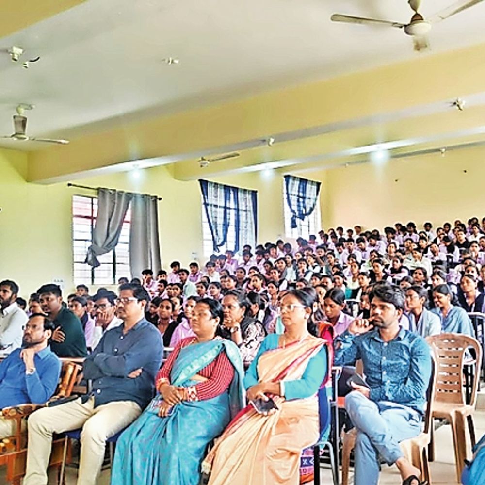 विश्व शांति दिवस पर प्रेम, सद्भाव व मानवता का संदेश