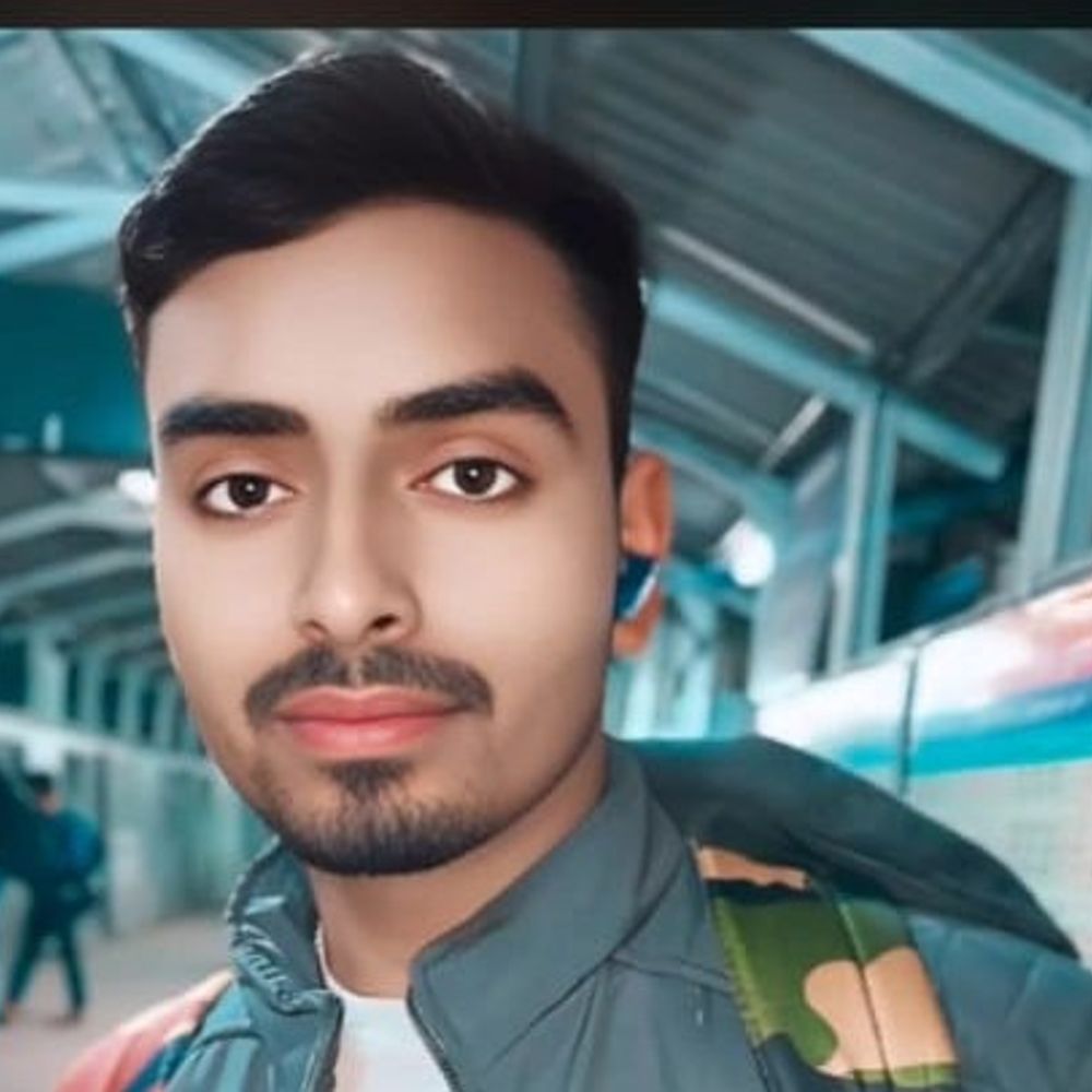 जामताड़ा में ट्रैक्टर पलटने से चालक की मौत:ट्रैक्टर के बड़े पहिए के नीचे दबा, दो मजदूर घायल; बिशनपुर के पास हुआ हादसा