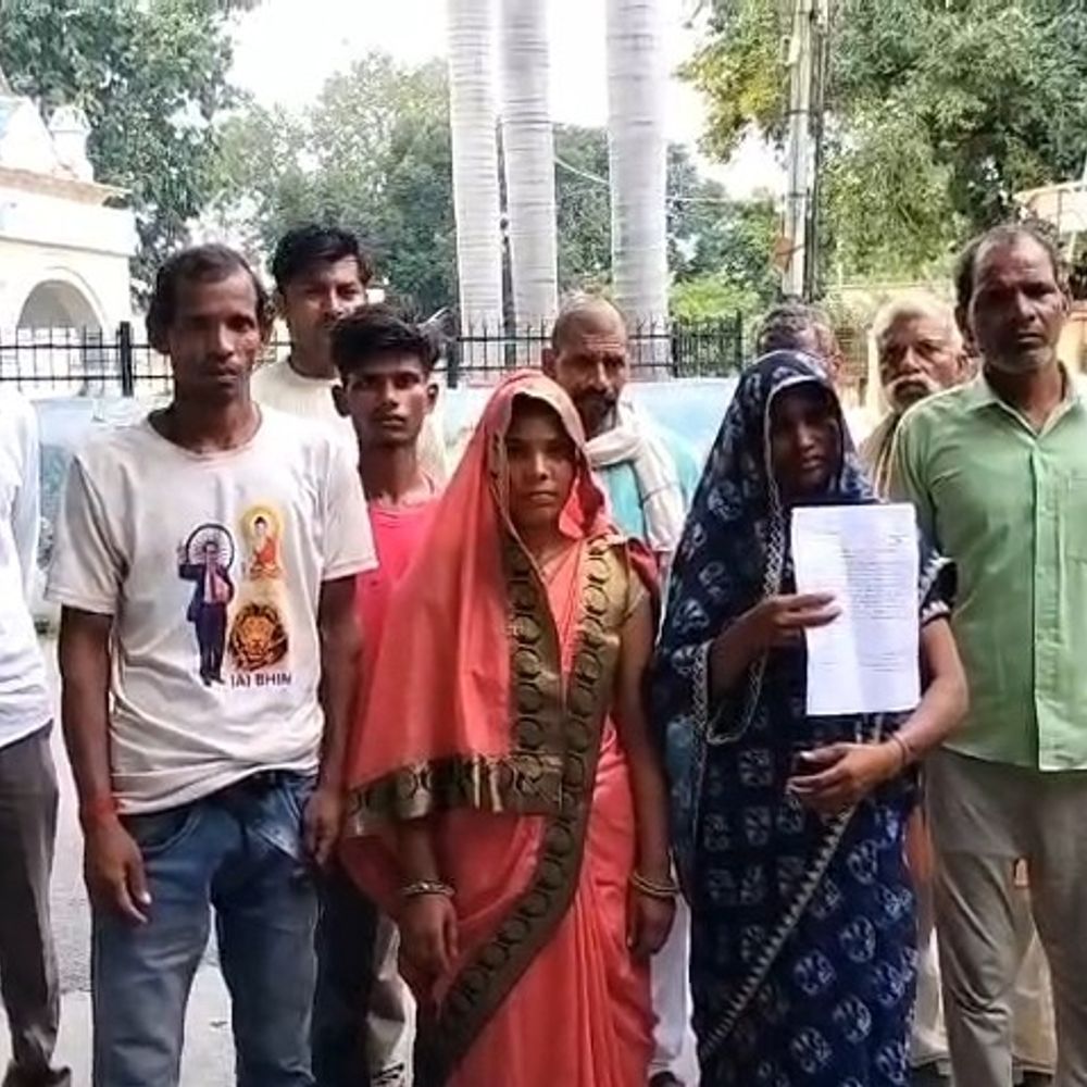 महिला पर लाठी-डंडों और धारदार हथियार से हमला:मैनपुरी में दोपहर में घर के बाहर बैठी थी महिला, एसपी से की शिकायत