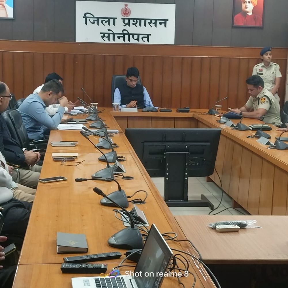 सोनीपत समाधान शिविर में 10 शिकायतें पहुंचीं:पंचायत जमीन पर सरपंच की दुकान बनाने की भी शिकायत; जांच के आदेश