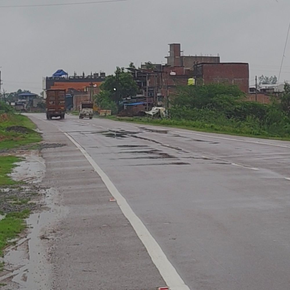 अमेठी में 48 घंटे से तेज बारिश-आंधी, जनजीवन बेहाल:प्रशासन ने एडवाइजरी जारी कर 26 सितंबर तक सभी स्कूल-कॉलेज बंद किए