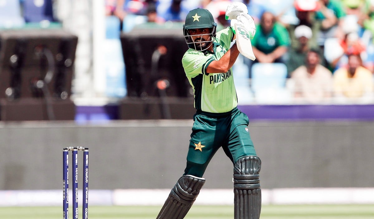 तीसरे Test से पहले बीमार हुए Babar Azam, क्या Pakistan की कप्तानी पर संकट?