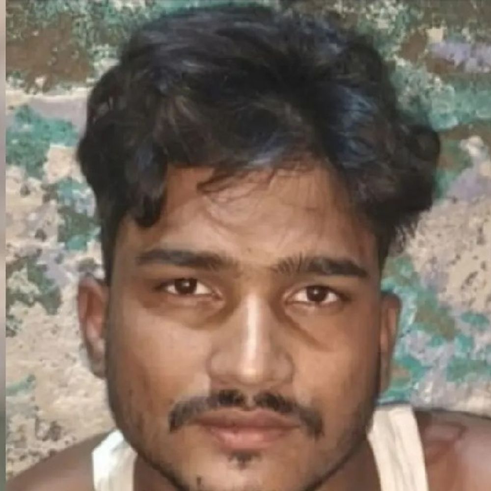 सीतामढ़ी में पुलिस मुठभेड़ में पैर में लगी थी गोली:कैदी वार्ड का वेंटिलेटर तोड़कर भागा फेकन; 2 महीने बाद एसटीएफ के साथ पुलिस ने पकड़ा