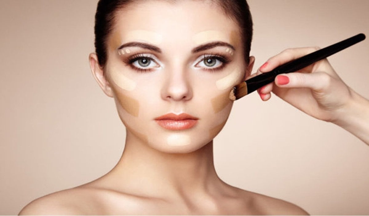 Beauty Tips: गलत Makeup से डैमेज हो सकती है Skin, Foundation का ज्यादा इस्तेमाल बिगाड़ेगा लुक