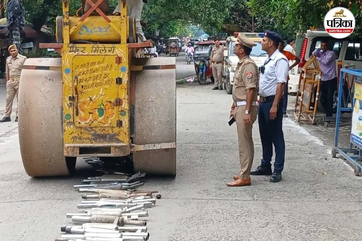 बिजनौर में ‘पटाखा बुलेट’ पर चला रोड रोलर, 55 मॉडिफाइड साइलेंसर कुचले; 1742 वाहनों पर कार्रवाई