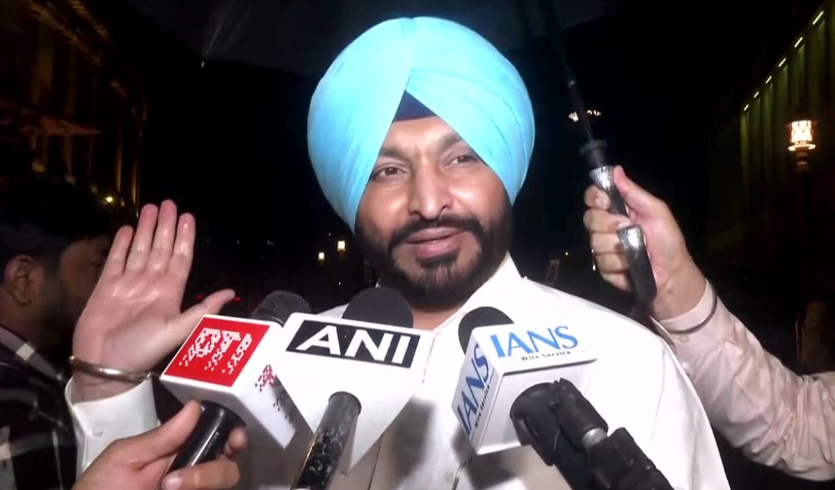 CM Bhagwant Mann के काफिले के सामने High-Voltage Protest: हिरासत में BJP नेता Ravneet Bittu