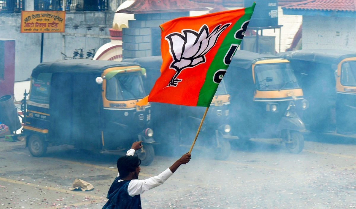 Rajasthan Urban Local Body Election Results | अलवर में BJP को शुरुआती बढ़त, पाली और उदयपुर में कांग्रेस आगे, जानें निकाय चुनाव का पूरा गणित और वोटिंग आंकड़े