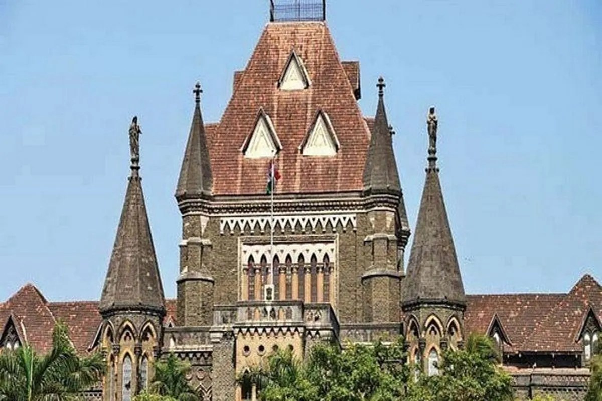 एंटीलिया बम धमकी मामला: बॉम्बे हाईकोर्ट ने सचिन वाजे को मिली जमानत पर लगाई रोक, NIA की अपील पर अक्टूबर में सुनवाई