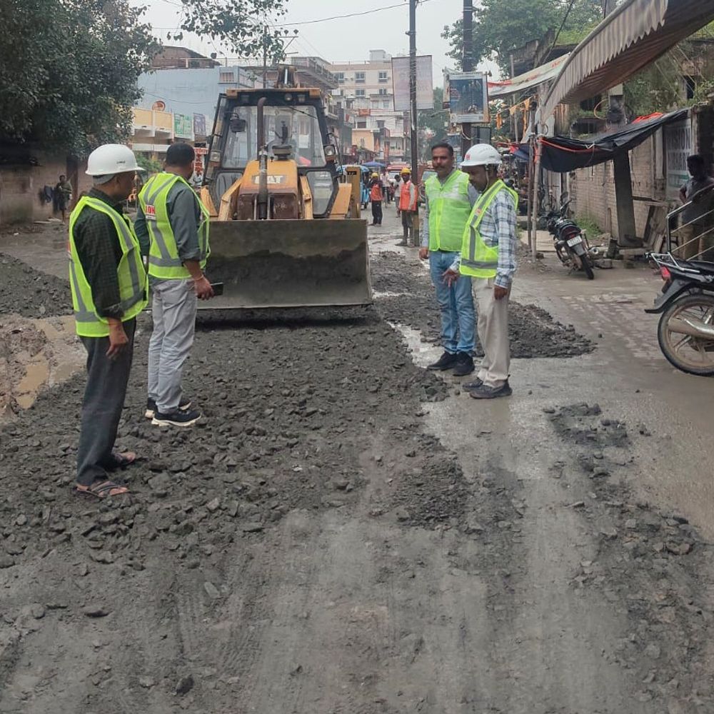 पितृपक्ष मेले से पहले गया की सड़कें सुधरेंगी:10 दिन में मरम्मत पूरी करने का आदेश; डीएम खुद कर रहे निरीक्षण, 25 सितंबर से जुटेंगे श्रद्धालु