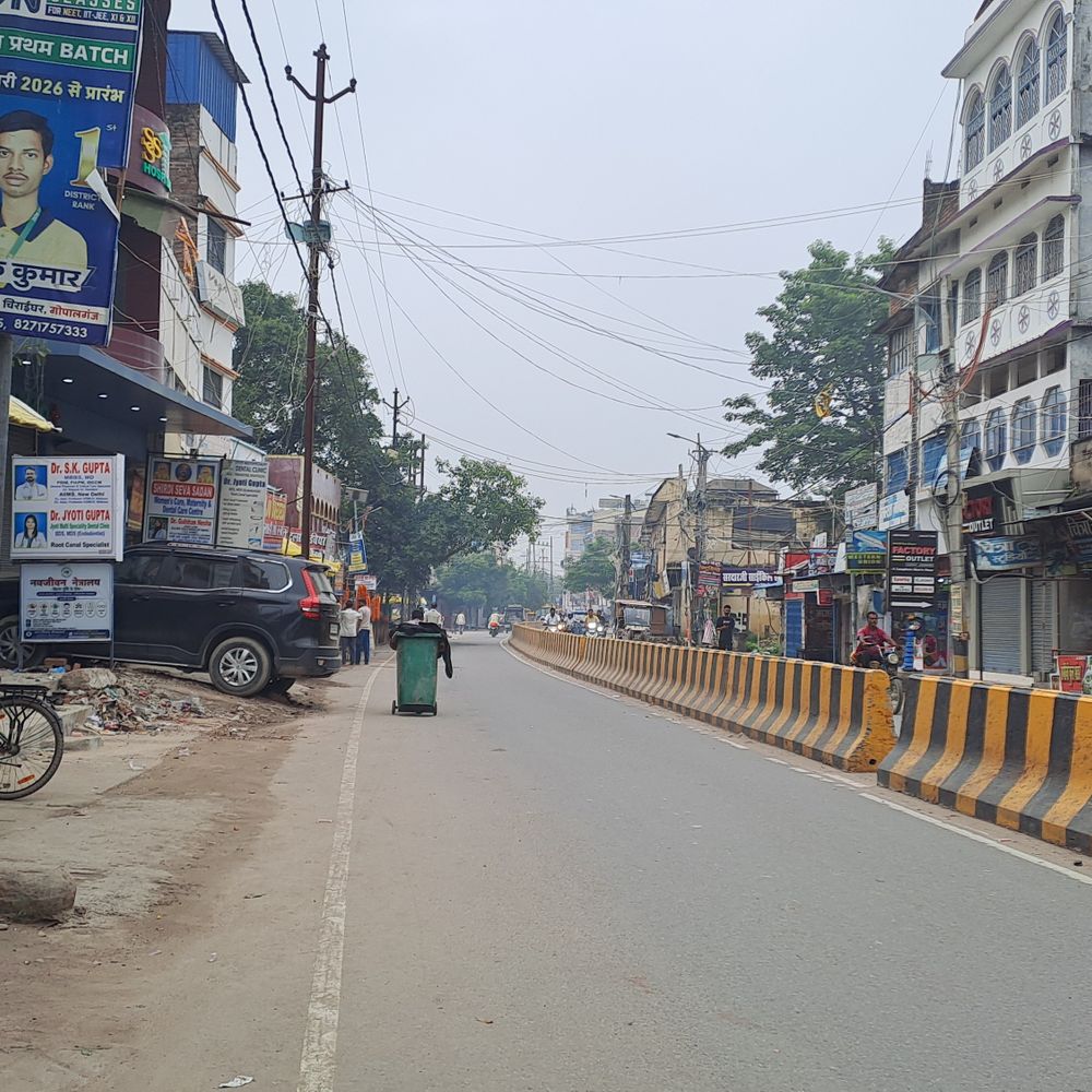 गोपालगंज में गरज-चमक के साथ 65% बारिश की संभावना:अधिकतम तापमान 31°C, 11 जगहों पर बिजली गिरने की आशंका