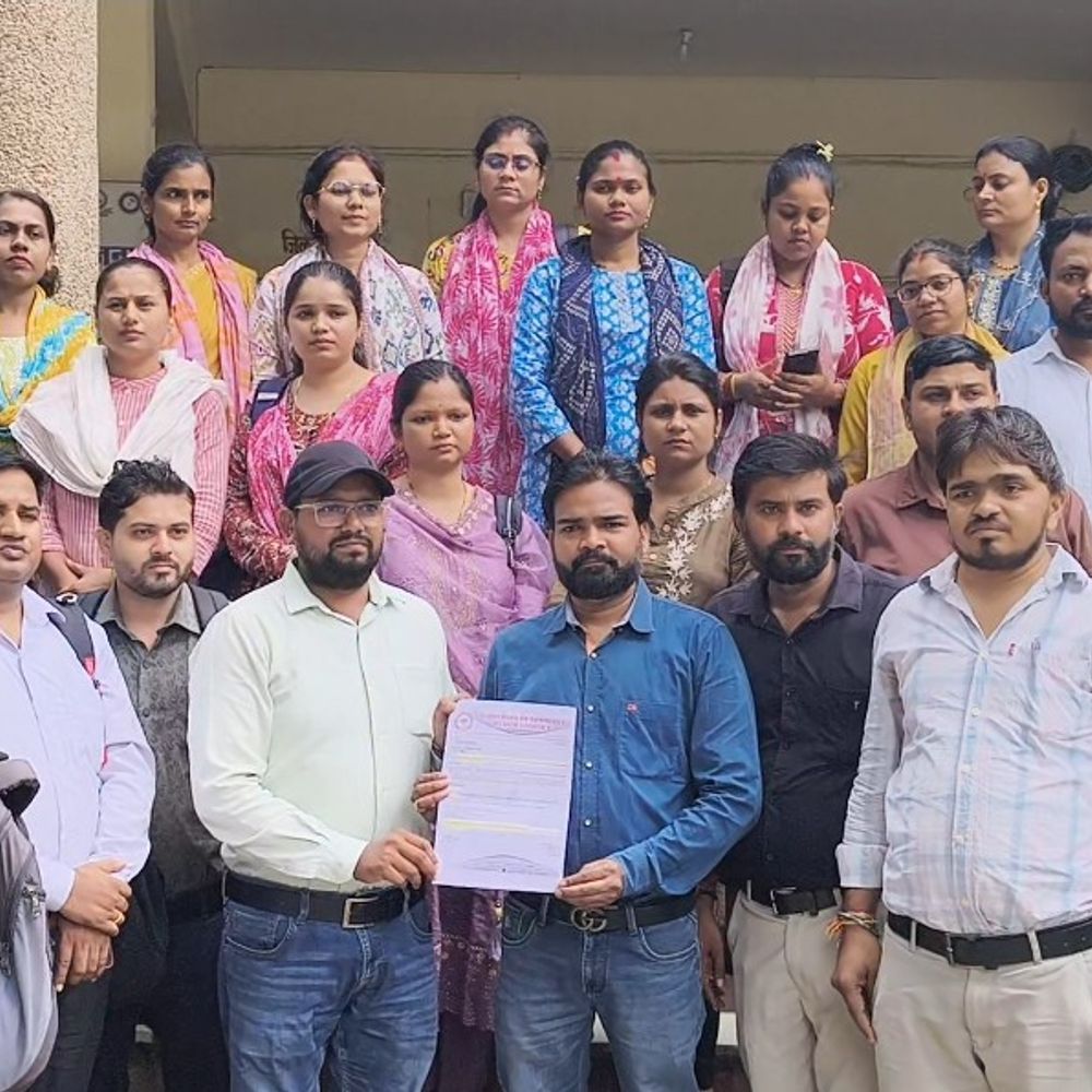सामुदायिक स्वास्थ्य अधिकारी 28 सितंबर से करेंगे चरणबद्ध आंदोलन:बांदा में लंबित मांगों पर कार्रवाई न होने से असंतोष, डीएम को दिया पत्र