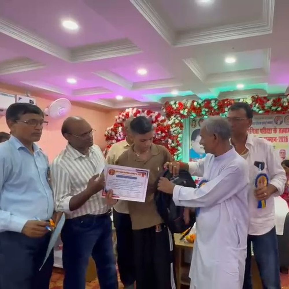 मौर्य टैलेंट सर्च एग्जाम में 380 स्टूडेंट सम्मानित:नवादा में 14 प्रखंडों की 182 पंचायतों से पहुंचे छात्र-छात्राओं को मिला अवार्ड