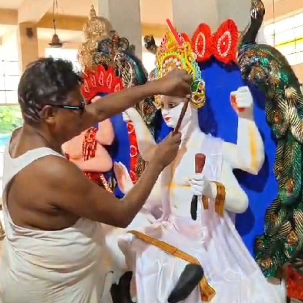कटिहार में विश्वकर्मा पूजा की तैयारियां तेज:प्रतिमाओं को अंतिम रूप देने में जुटे मूर्तिकार, 17 सितंबर को मनाया जाएगा