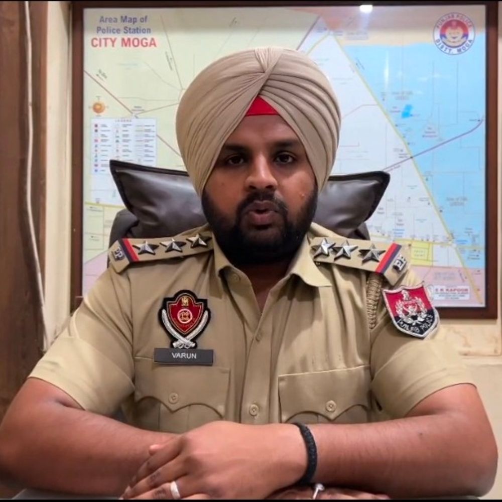 मोगा में पुलिस ने नशा तस्करी के 10 आरोपी पकड़े:उनके पास से हेरोइन, नशीली गोलियां और कैप्सूल बरामद, नेटवर्क तलाशने में लगी पुलिस