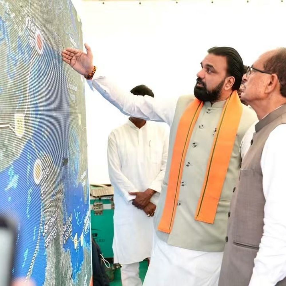 मुंगेर-भागलपुर मरीन ड्राइव का काम बारिश बाद होगा शुरू:CM सम्राट चौधरी बोले- 83 KM की फोरलेन सड़क बाढ़ से भी बचाएगी