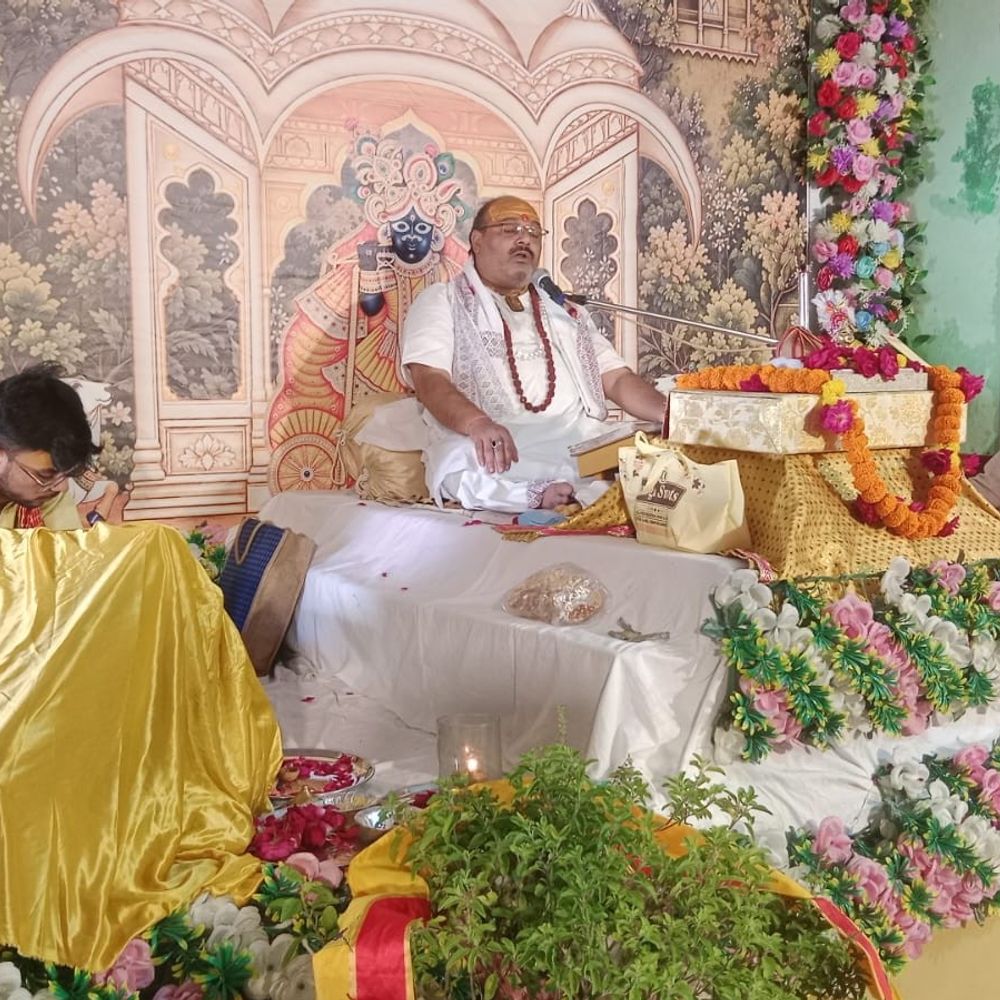रामपुर के वृद्धाश्रम में भागवत कथा:चौथे दिन सुनाए गए कर्ण व पांडवों के प्रसंग