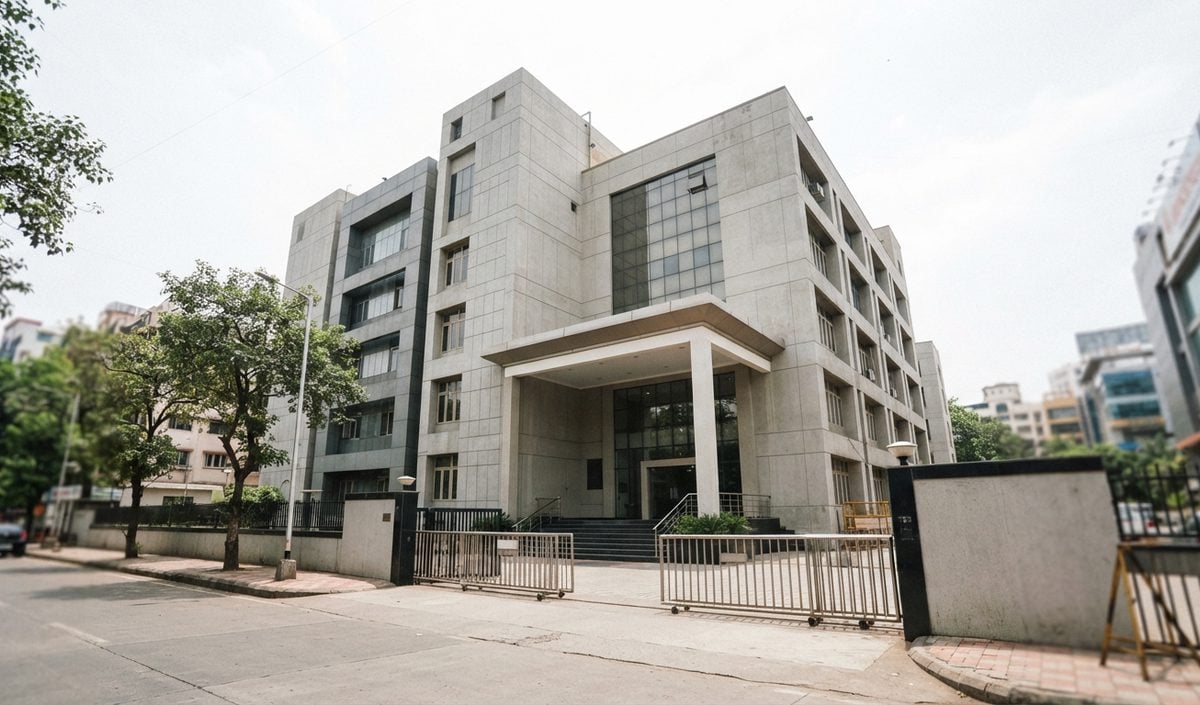 PNB Scam: Nirav Modi के करीबी Sandeep Mistri को UAE से लाकर CBI ने किया गिरफ्तार