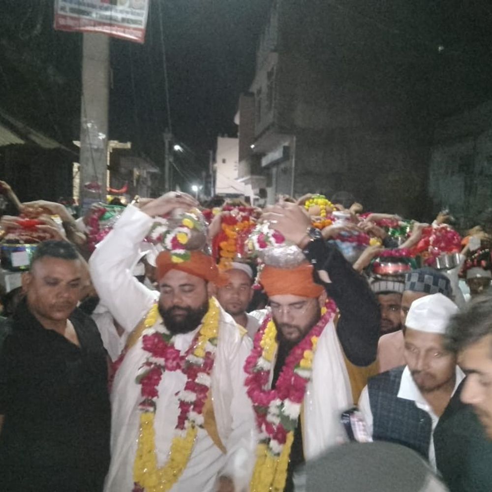 फर्रुखाबाद में जश्न-ए-गौस पर उमड़ा अकीदत का सैलाब:गागर जुलूस में दिखा कौमी एकता का संगम, पुलिस रही मुस्तैद