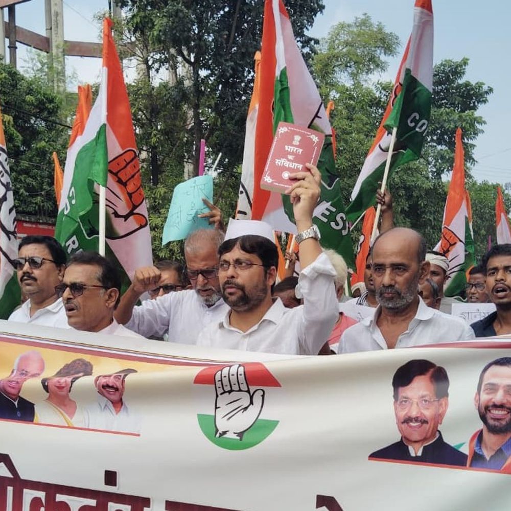 सुपौल में कांग्रेस का ‘लोकतंत्र बचाओ’ मार्च:समाहरणालय गेट पर रोका; मोदी-शाह और CEC ज्ञानेश कुमार का सांकेतिक पुतला दहन