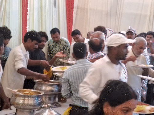 जनसुराज के प्रोग्राम में खाना का काउंटर बंद, कार्यकर्ता नाराज:कहा- हमारा अपमान हुआ, ऐसा व्यवहार हुआ तो पार्टी कार्यक्रम में कैसे आएंगे; PK की बैठक