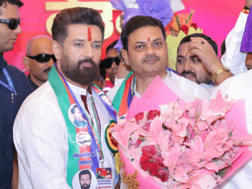 दिल्ली होटल कांड-तेजप्रताप ने जिसे आरोपी बताया वो संजय कौन:मिनी बैंक चलाई, रियल एस्टेट में धाक जमाई, चिराग के करीब आकर बने मंत्री