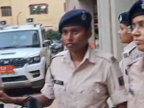 पटना-NIA की रेड,20 लाख कैश के साथ पकड़ा गया शख्स:इनकम टैक्स डिपार्टमेंट को दी गई जानकारी, आतंकी गतिविधियों में शामिल एक और युवक को उठाया