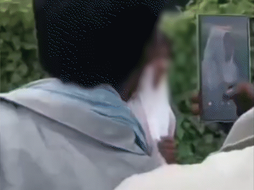 बीच सड़क लड़की का हाथ पकड़ा, थप्पड़ जड़ा, VIDEO:हाथ जोड़कर नाबालिग बोली- भइया मारो मत, छोड़ दो; समस्तीपुर में लड़की से बदसलूकी का तीसरा मामला