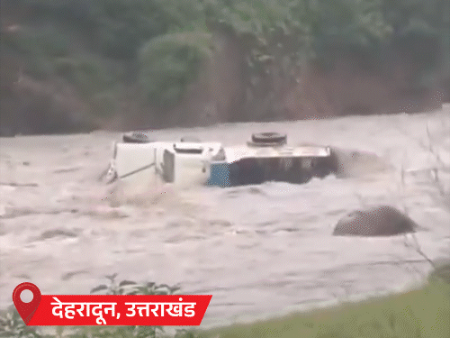MP में नर्मदा समेत कई नदियां उफान पर:बिहार के 18 जिले बाढ़ की चपेट में, यूपी के बरेली में घर डूबे