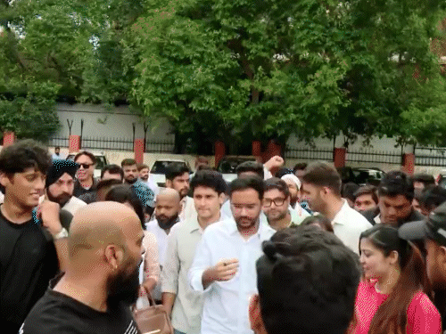 CJP का पार्लियामेंट स्ट्रीट थाने तक मार्च:सौरव बोले- अपराध कबूलने के बावजूद पुलिस कार्रवाई क्यों नहीं, कार्यकर्ता के पिता से मारपीट का आरोप