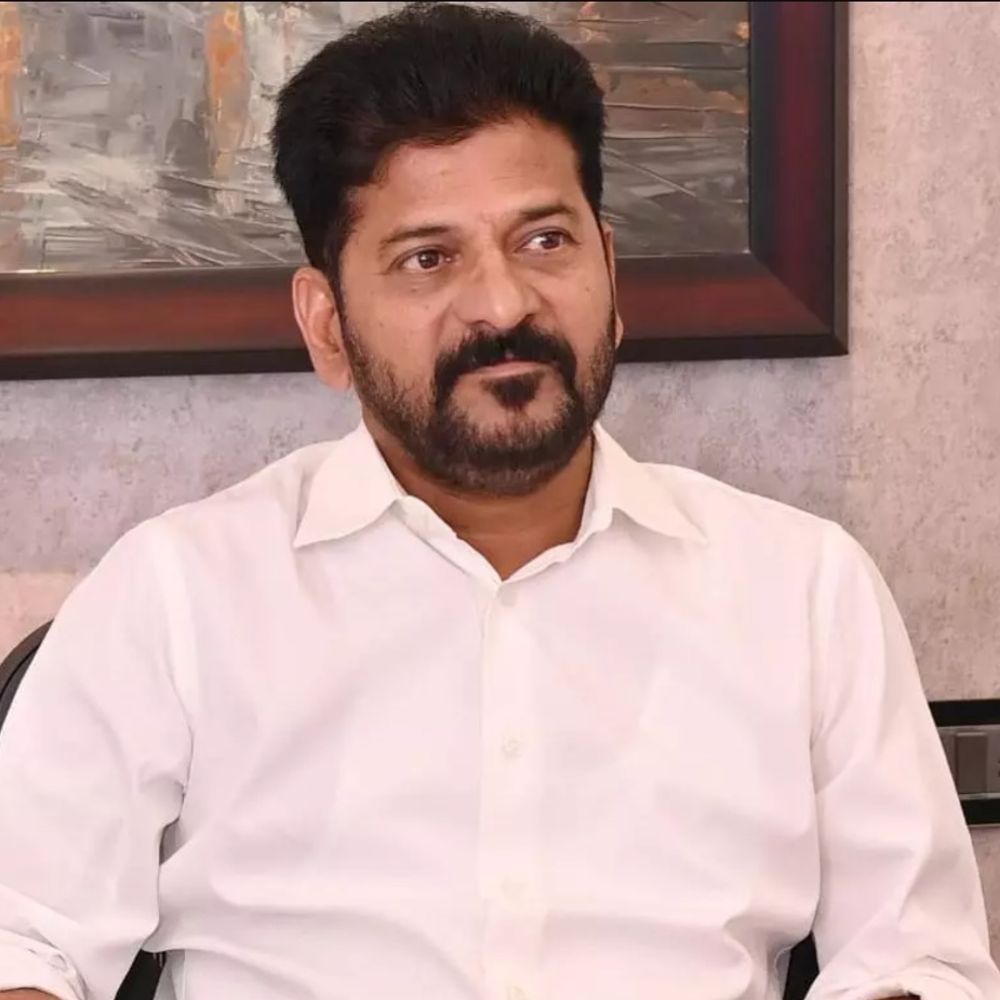 बेटी के बयान के बाद तेलंगाना मंत्री बर्खास्त:सीएम रेवंत रेड्डी पर ₹200 करोड़ की जमीन उगाही का आरोप लगाया था; राज्यपाल को सिफारिश भेजी