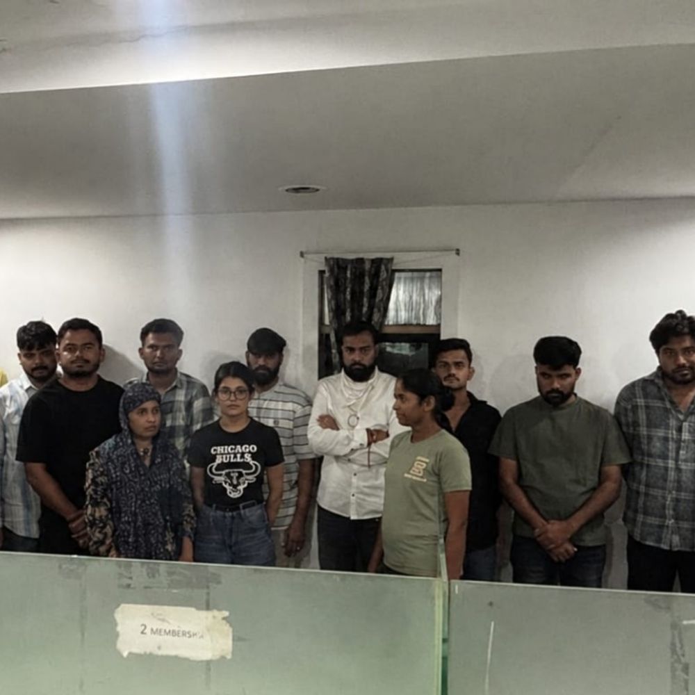 इंदौर में अंतरराज्यीय साइबर रैकेट का खुलासा:​शेयर बाजार में दोगुना-तिगुना मुनाफे का झांसा; ठगी करने वाले 13 साइबर ठग गिरफ्तार