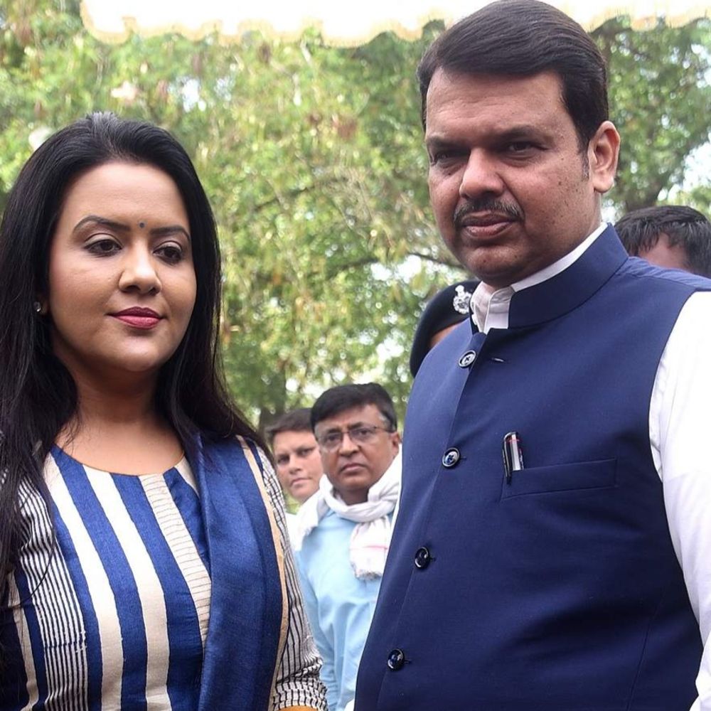 अमृता फडणवीस बोलीं- जारंगे मेरे भाई, घर आकर खाना खाएं:मराठा आंदोलन के बीच दिया न्योता; गरबा में मुस्लिमों की एंट्री का समर्थन कर चुकीं