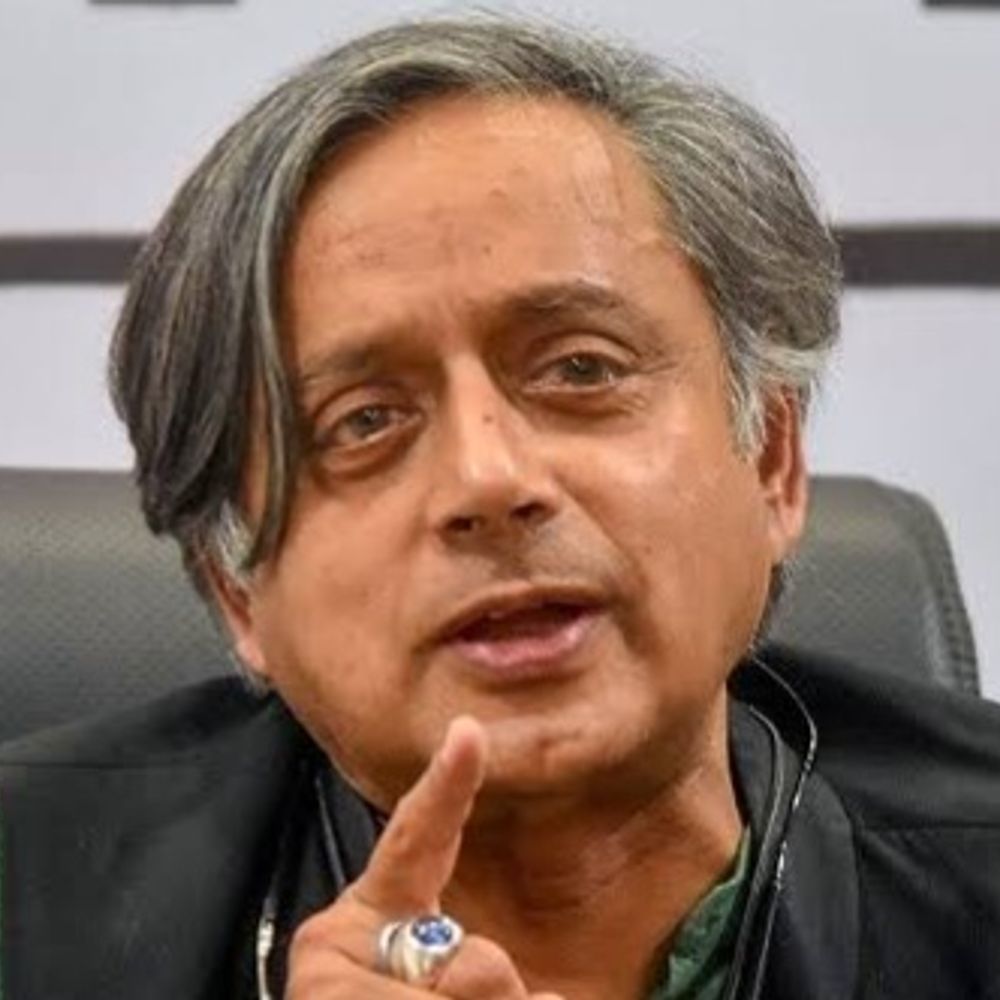 पीएम मोदी को बर्थडे विश में थरूर से ग्रामर मिस्टेक:एक यूजर ने पोस्ट में गलती बताई; थरूर ने जवाब दिया, कहा- अक्सर ऐसा हो जाता