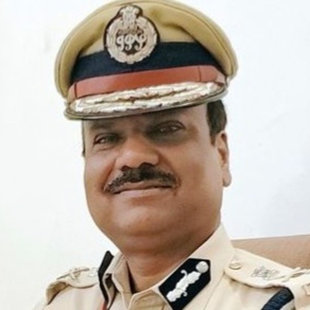 MP के पुलिस कर्मियों के लिए गाइडलाइन:DGP ने कहा- सरकार की नीति और अफसरों के खिलाफ सोशल मीडिया पर नहीं करे टिप्पणी