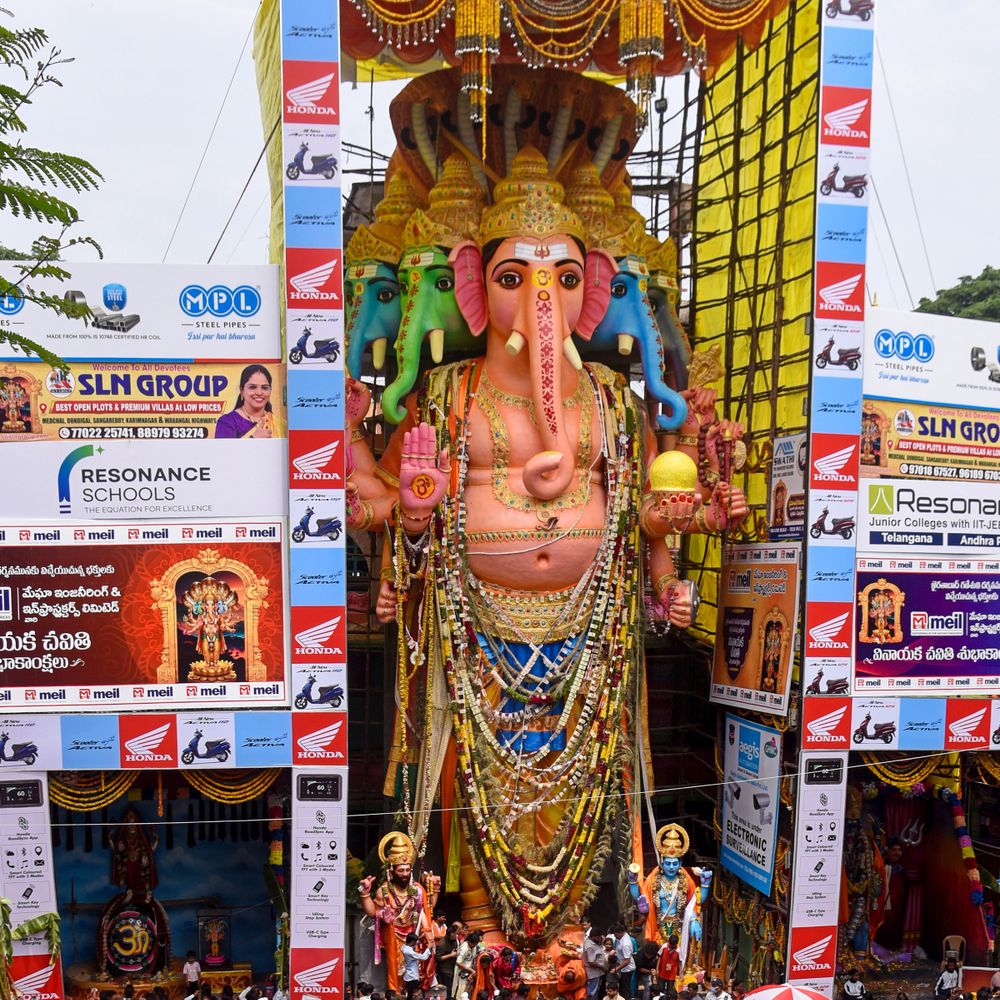 देशभर में गणेश विसर्जन कल- हैदराबाद में 30000 पुलिसकर्मी तैनात:24 ड्रोन और 10 हजार CCTV कैमरों से निगरानी होगी