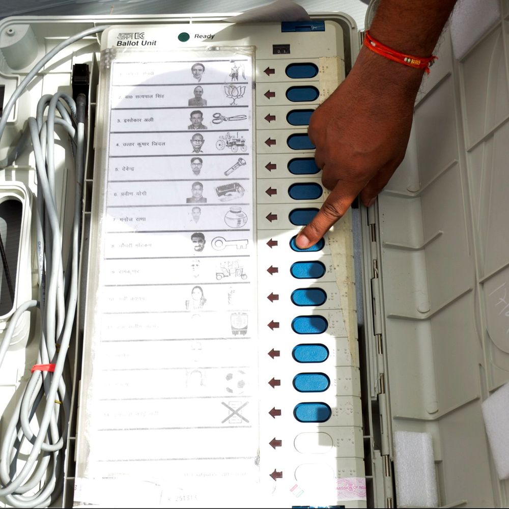 चार सालों में 111 सांसद-विधायकों ने पार्टी बदली:इनमें 26% भाजपा में गए, ADR रिपोर्ट में खुलासा; नगालैंड और बंगाल में सबसे ज्यादा मामले