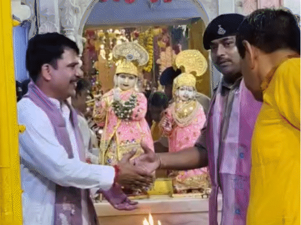 जन्माष्टमी पर करोड़ों के जेवरों से राधा-कृष्ण का श्रृंगार:ग्वालियर में साल में एक बार निकलते हैं सिंधिया रियासत के आभूषण; 35 करोड़ का हार सबसे खास