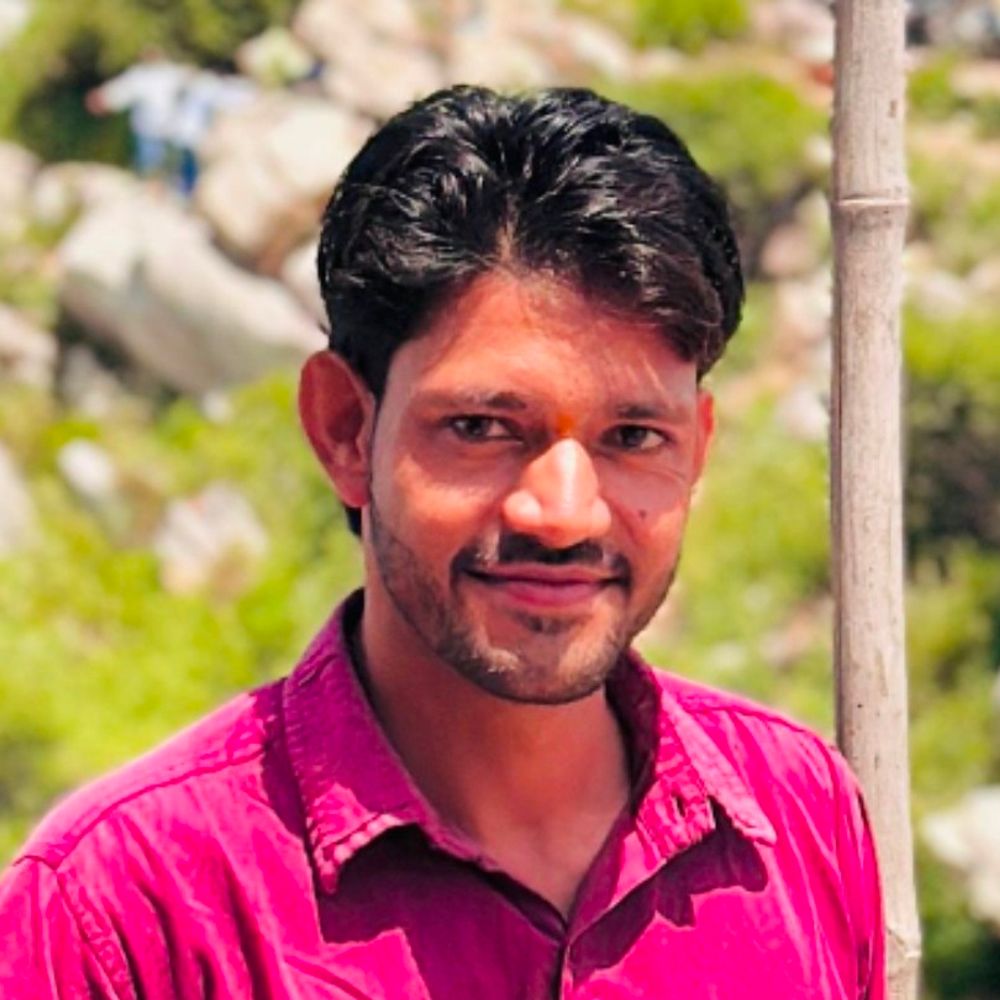 अबोहर में आरएमपी डॉक्टर संदिग्ध हालात में लापता:नहर के किनारे मिली बाइक और बैग, गोताखोरों की मदद से की जा रही तलाश