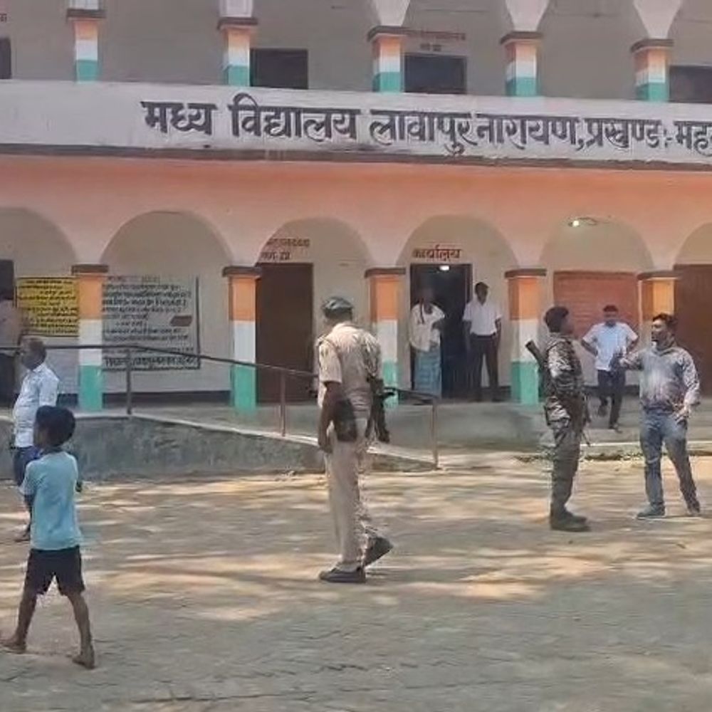सरकारी स्कूल की छात्रा से मारपीट, FIR दर्ज:वैशाली में गिरफ्तारी के लिए बनाई गई विशेष टीम, अभियुक्त की बाइक जब्त