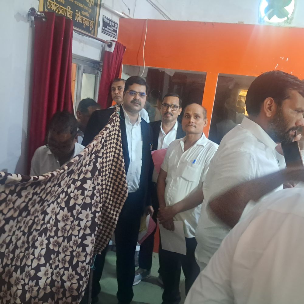 सुल्तानपुर बार एसोसिएशन चुनाव में 1,853 वकीलों ने डाले वोट:अध्यक्ष, महासचिव समेत 63 प्रत्याशियों का भाग्य मतपेटियों में बंद, गुरुवार को होगी मतगणना
