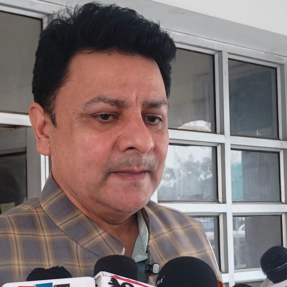 विजिलेंस ने MLA सुधीर शर्मा से 6 घंटे की पूछताछ:धर्मशाला दफ्तर में भ्रष्टाचार मामले में दर्ज कराए बयान; बोले-राजनीतिक बदले की कार्रवाई