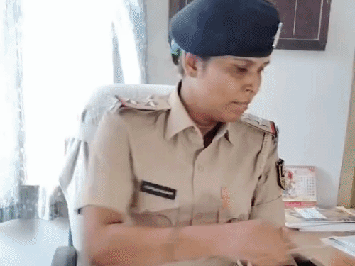दरभंगा- जमीन विवाद में भाभी, भतीजे से मारपीट का आरोप:छेड़खानी की झूठी सूचना देकर पुलिस को किया गुमराह, जांच में गांव के लोगों ने बदसलूकी से किया इनकार