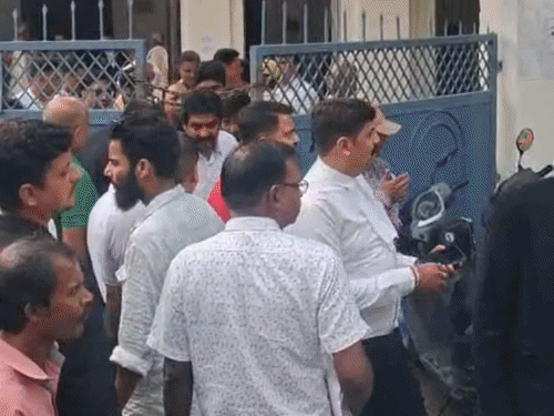 4 दरोगा समेत 11 पुलिस वाले होंगे गिरफ्तार:गवाही देने न कोर्ट पहुंचे, न जब्त हथियार के सबूत पेश किए; 28 अक्टूबर तक पेश करने के आदेश