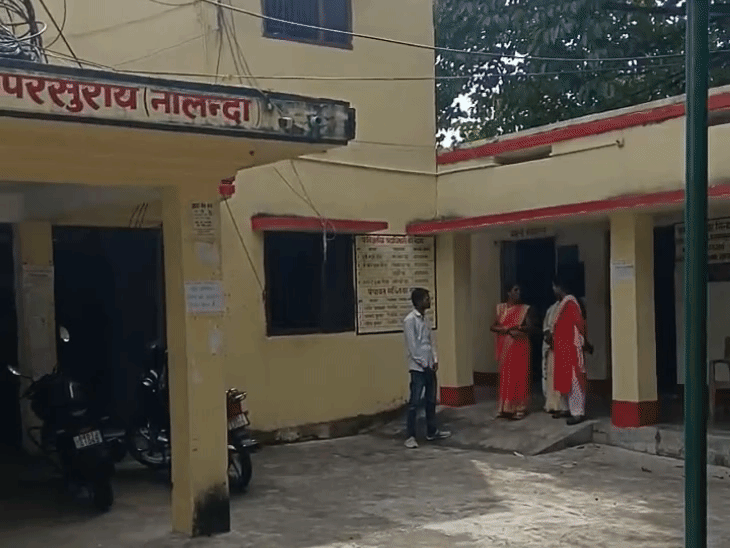 नालंदा में 28 हजार रिश्वत लेता बीसीओ गिरफ्तार:मैनेजर का प्रभार देने के नाम पर 2 साल से टालमटोल कर रहा था, शिकायत के बाद निगरानी का एक्शन