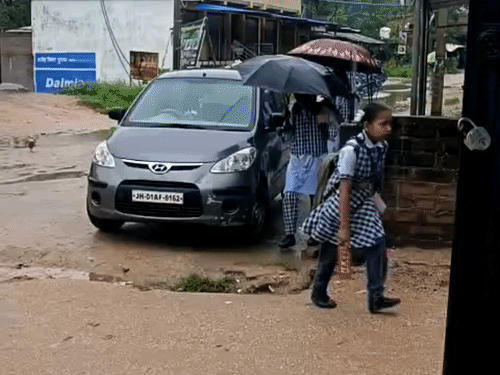 रांची में 26 सितंबर को स्कूल बंद रखने का निर्देश:बारिश के अलर्ट के बीच जिला प्रशासन ने लिया फैसला, शिक्षकों की उपस्थिति अनिवार्य रहेगी