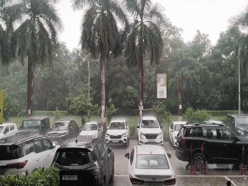 पंजाब-चंडीगढ़ में बदला मौसम, आज-कल भारी बारिश के आसार:तापमान 0.1 डिग्री गिरा, डैम खतरे के निशान से नीचे; मानसून सीजन में 34% कम बारिश