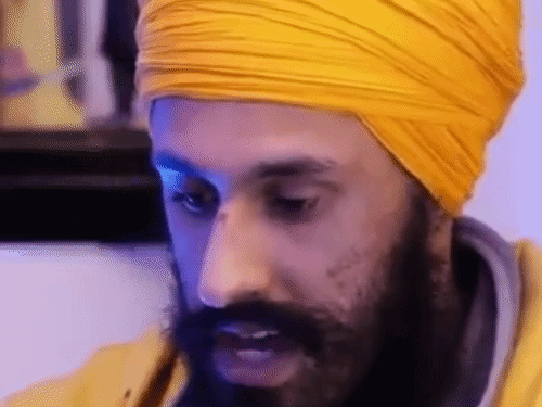 सिख लड़कियों को फंसा रहा PAK ग्रूमिंग गैंग:युवक का दावा-ब्रिटेन में गिफ्ट, कैश और दोस्ती से भरोसा जीतते, परिवार से दूर करते, फिर धर्म बदलवाते